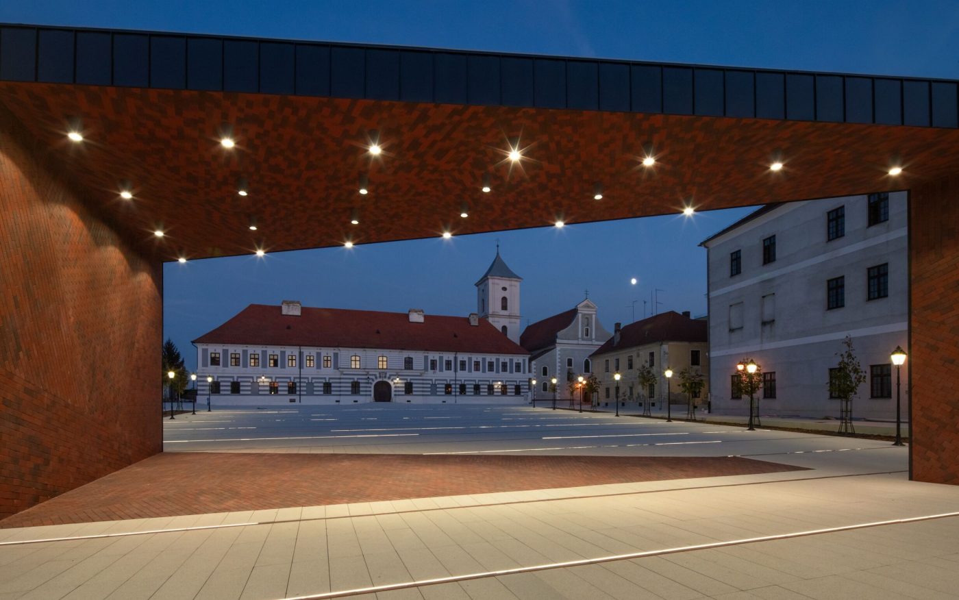 La Linia Grande/ Klinker opeka